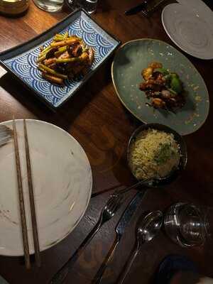 ‪shi Restaurant & Lounge‬