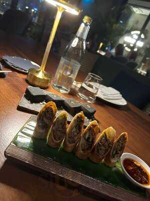 ‪shi Restaurant & Lounge‬