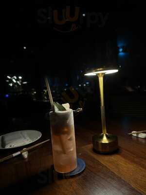 ‪shi Restaurant & Lounge‬