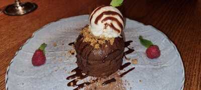 ‪hunter & Barrel Emirates Hills‬