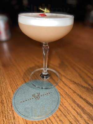 ‪hunter & Barrel Emirates Hills‬