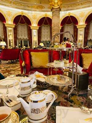 ‪blüthner Hall‬