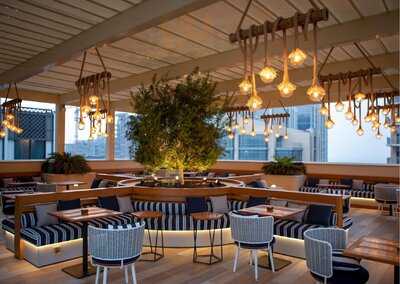 ‪esperia Bistro & Rooftop Lounge‬