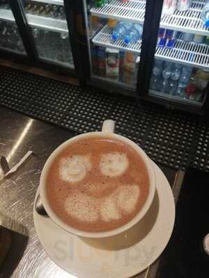 ‪esperia Bistro & Rooftop Lounge‬