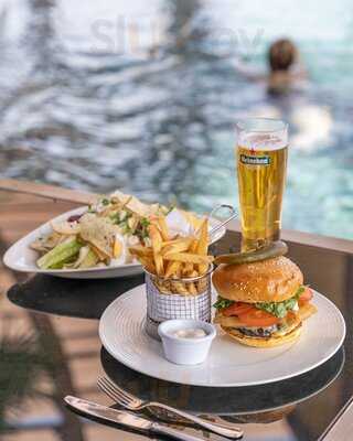 ‪the Hills Pool Bar & Lounge‬