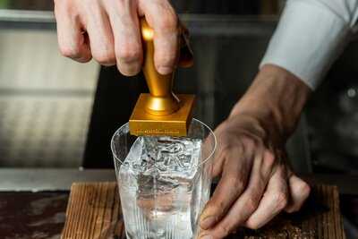 ‪the St. Regis Bar‬