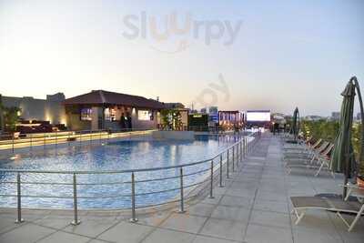 ‪ascent The Rooftop Lounge‬