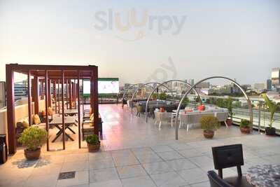 ‪ascent The Rooftop Lounge‬