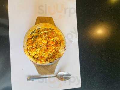 ‪golden Eats Multicuisine Restaurant‬