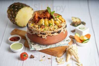 ‪golden Eats Multicuisine Restaurant‬