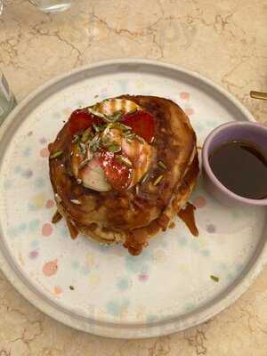 ‪brunch & Cake Jumeirah Islands‬