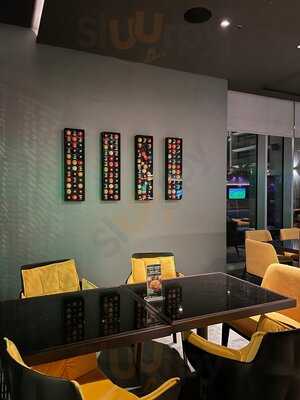 ‪pavilion Sports Lounge‬