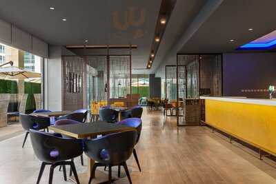 ‪pavilion Sports Lounge‬