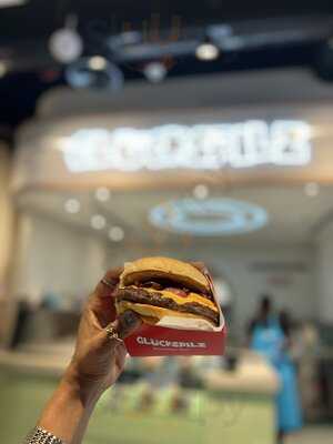 ‪glÜckspilz - The Pointe‬