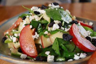 ‪little Neighborhood, Golden Mile‬