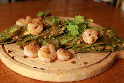 ‪little Neighborhood, Golden Mile‬