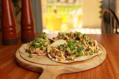 ‪little Neighborhood, Golden Mile‬