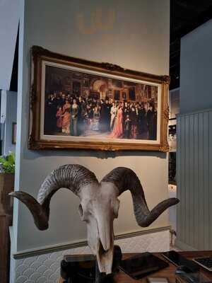 ‪weslodge Saloon City Walk‬