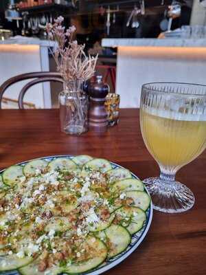 ‪weslodge Saloon City Walk‬