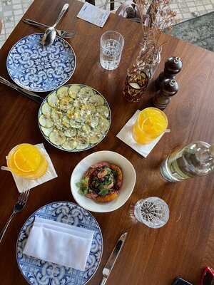 ‪weslodge Saloon City Walk‬