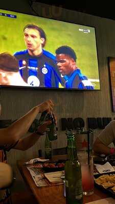 ‪buffalo Wings & Rings - Jlt‬