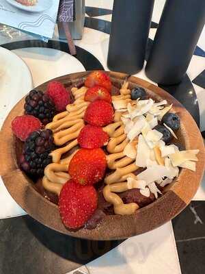 ‪risen Cafe And Artisanal Bakery - Dubai Marina‬