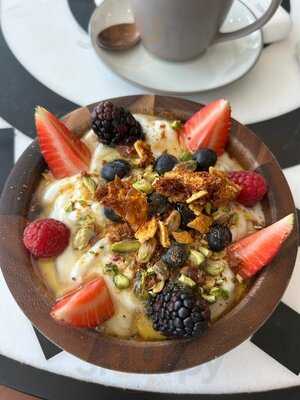 ‪risen Cafe And Artisanal Bakery - Dubai Marina‬