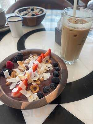 ‪risen Cafe And Artisanal Bakery - Dubai Marina‬