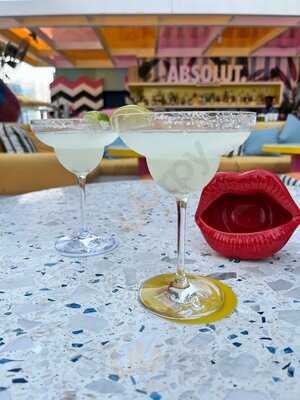 ‪lolita Pool Bar & Lounge‬