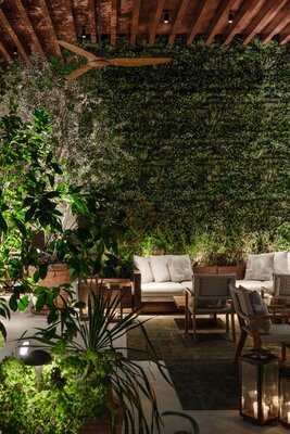 ‪thia Skylounge‬