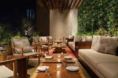 ‪thia Skylounge‬