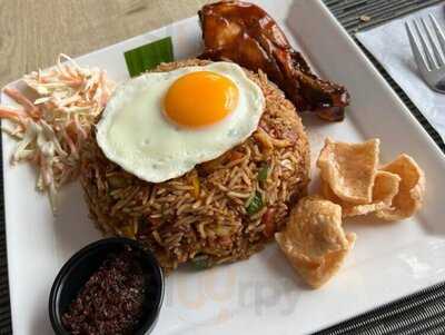 ‪tph Lakwil Restaurant, Lounge & Bar‬