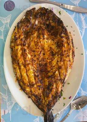 مطعم سمكاتو للمأكولات البحرية