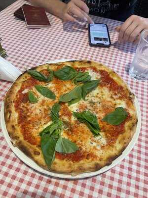 ‪mateos Pizzeria‬