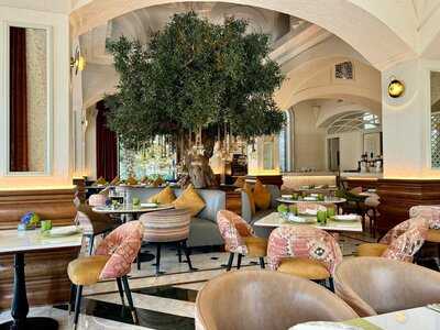 ‪al Nafoorah - Jumeirah Al Qasr‬