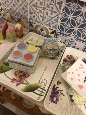 ‪ceramic Corner Cafe‬