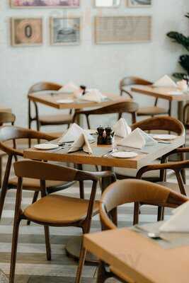 ‪cinescope Restaurant‬