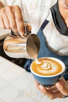 ‪charlie Lane Dubai - Financial Centre‬