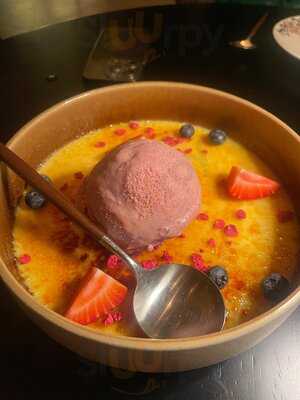 ‪demon Duck By Alvin Leung‬