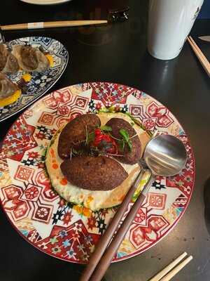 ‪demon Duck By Alvin Leung‬