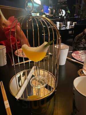 ‪demon Duck By Alvin Leung‬