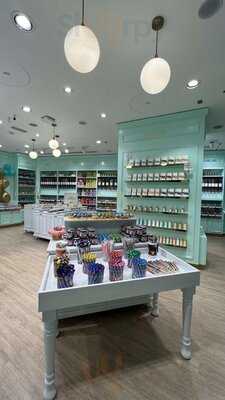 ‪lolli And Pops‬