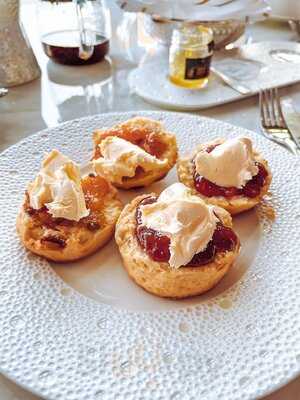 ‪the Royal Tearoom With Christophe Devoille‬