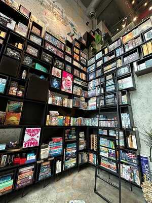 ‪the Six Board Gaming Cafe‬