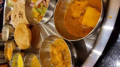 ‪raj Mahal Restaurant‬