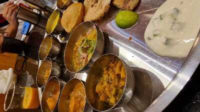 ‪raj Mahal Restaurant‬