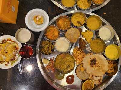 ‪raj Mahal Restaurant‬