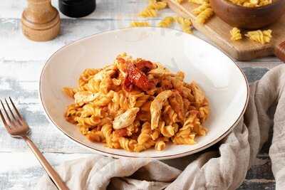 ‪casa Della Pasta - Circle Mall‬