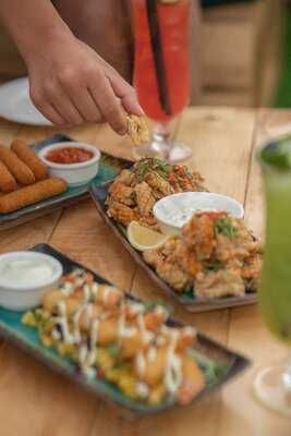 ‪pele Pool Bar & Social Hub‬