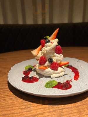 ‪hunter & Barrel Mirdif‬